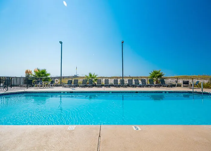 Apartment Island Winds West 380