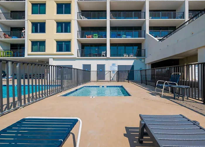 Apartment Island Winds West 380